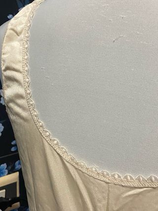 Sottoveste in raso con pizzo