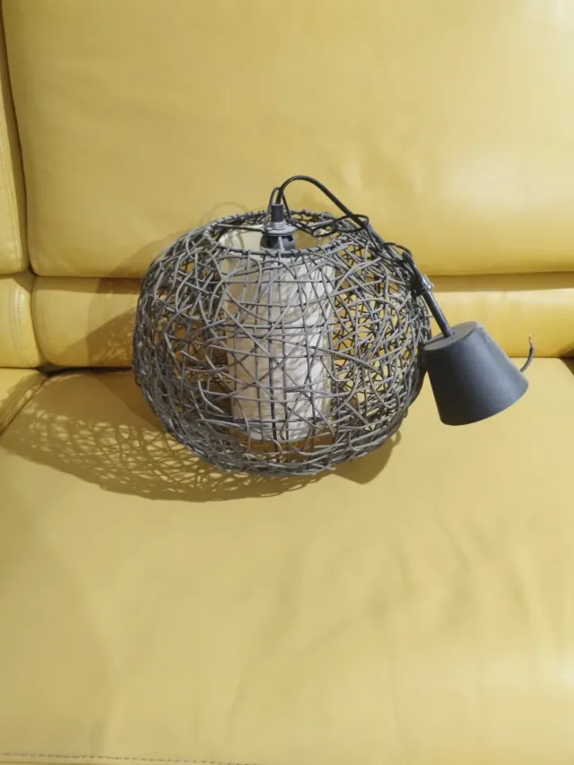 Lámpara de techo tejida