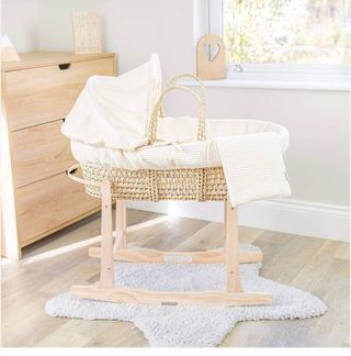 Moisés mimbre bebé poco uso