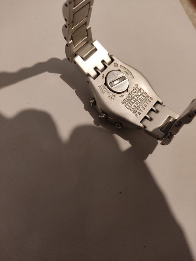 Reloj Swatch Aluminio 33mm