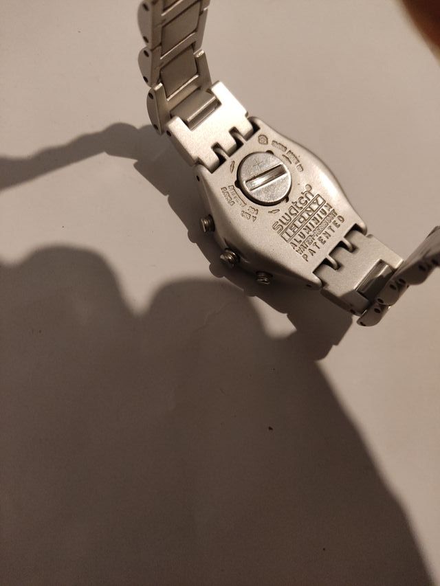 Reloj Swatch Aluminio 33mm