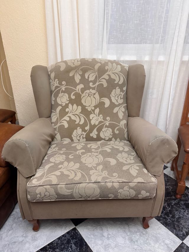 Butaca sillón tela floral beige