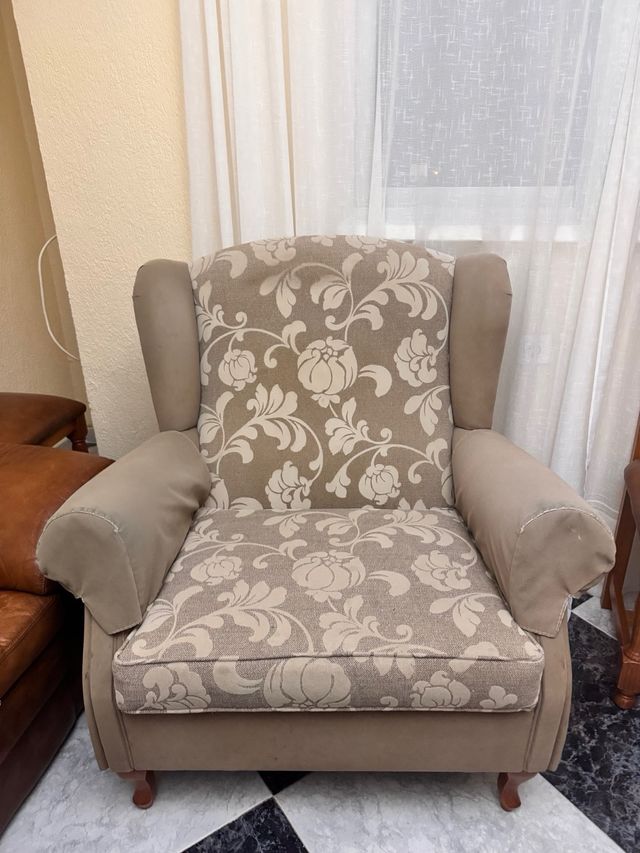 Butaca sillón tela floral beige