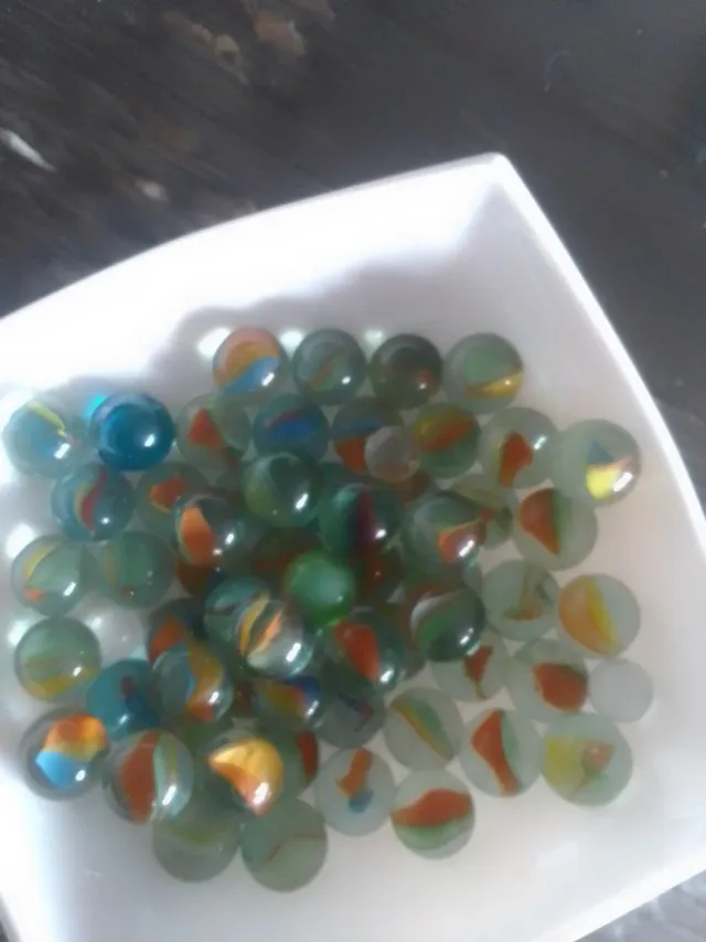 Canicas de cristal multicolores