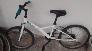 Bicicleta infantil BTWIN blanca