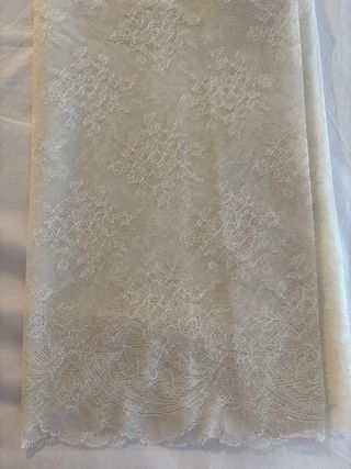 Mantilla y guantes fallera beige/blanco