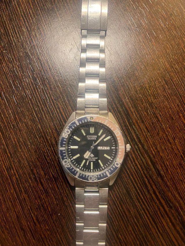 Reloj Citizen Quartz Sumergible 200m