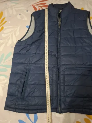 Chaleco acolchado azul fino
