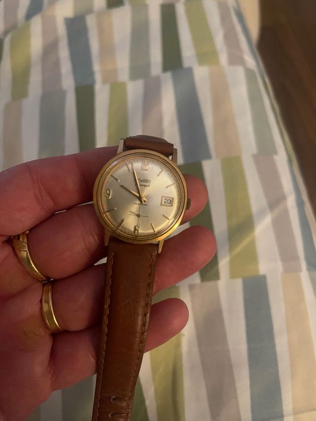 Reloj Automático Dorado con Correa Marrón.. duward