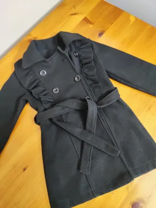 Cappotto bambina nero con volant