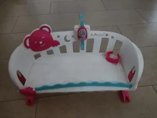 Cuna de muñecas