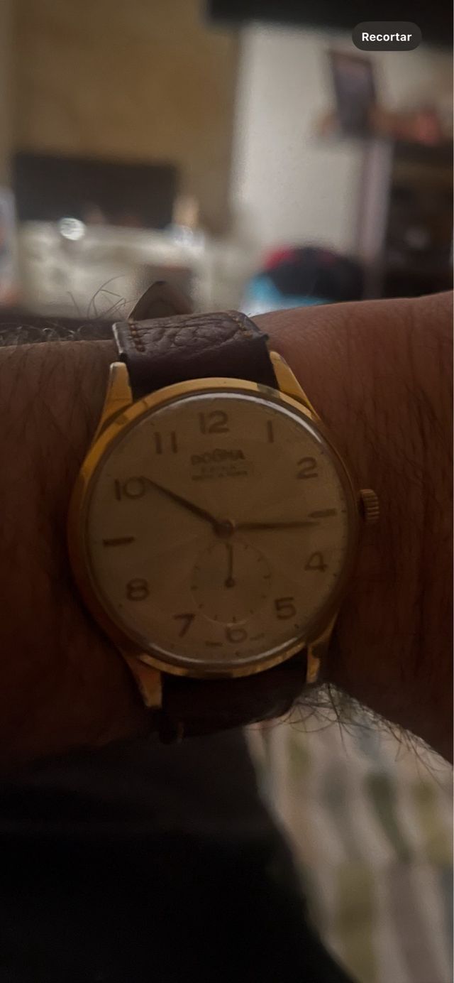 Reloj Dogma Automático Dorado
