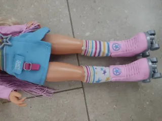 Nancy patinadora con patines rosas