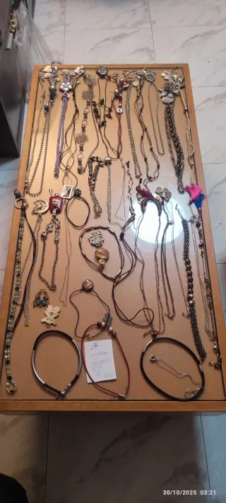 28 collares+5 colgantes Lote Bisutería Variada