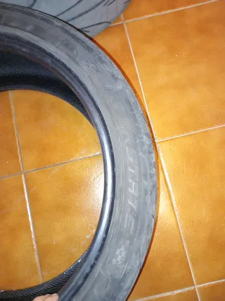 Neumático Semislick 225/40/18