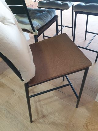 4 Taburetes IKEA con cojín