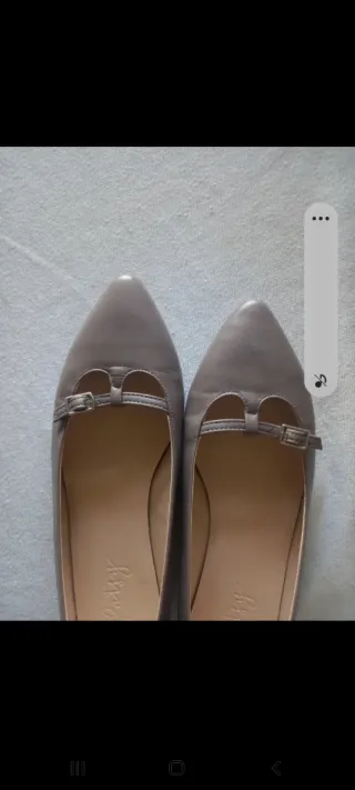 Bailarinas Patsy grises con hebilla. Apenas usadas