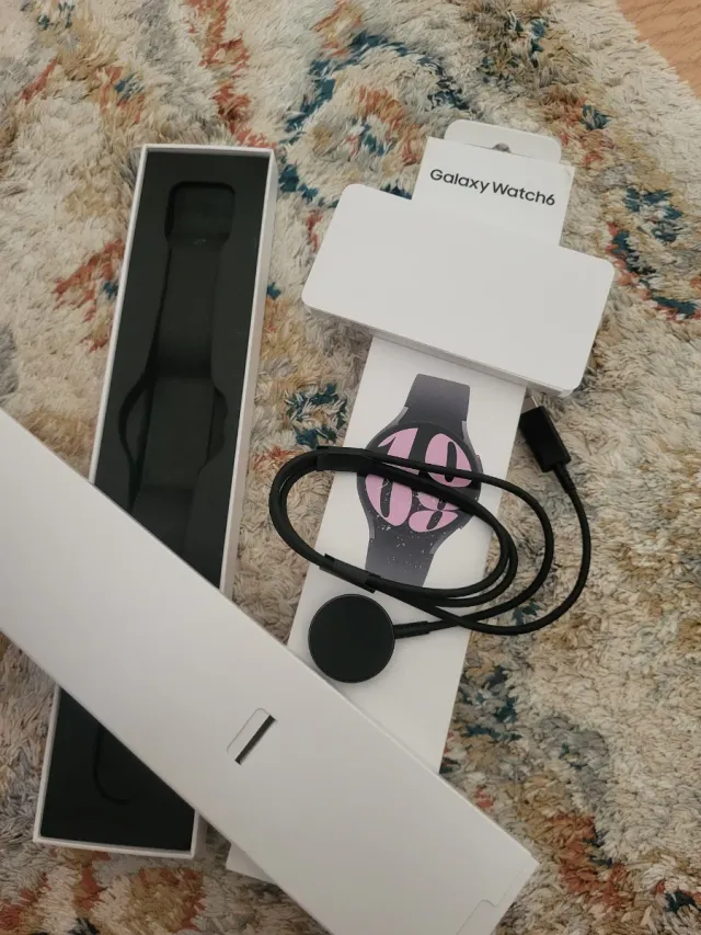 Custodia e caricabatterie per Samsung Watch 6