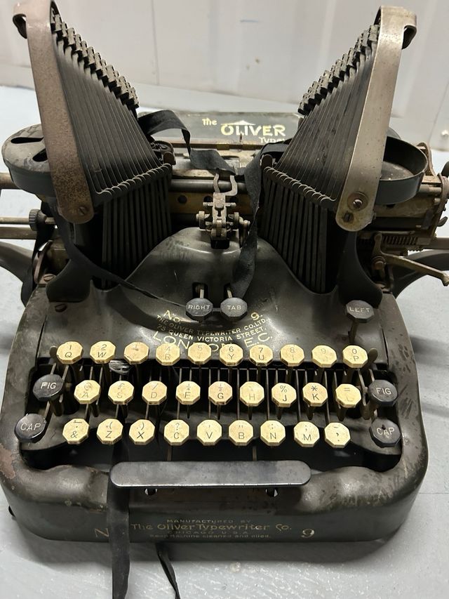 Máquina de escribir Oliver Typewriter Nº9