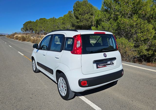 FIAT Panda 1.2i Lounge 2018 5p perfecto estado