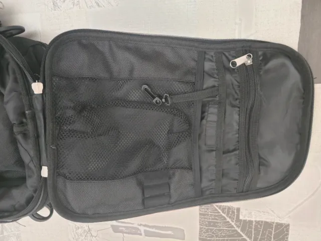 Mochila imantada para depósito de moto