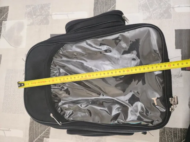 Mochila imantada para depósito de moto