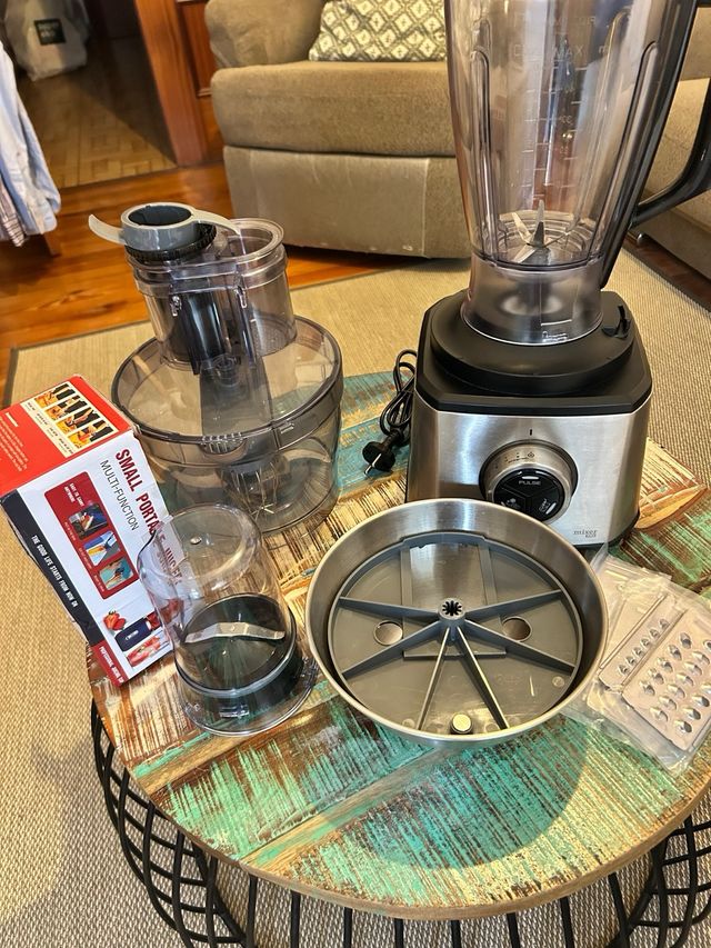 Robot Cocina Cuckoo Induction Pro + Licuadora