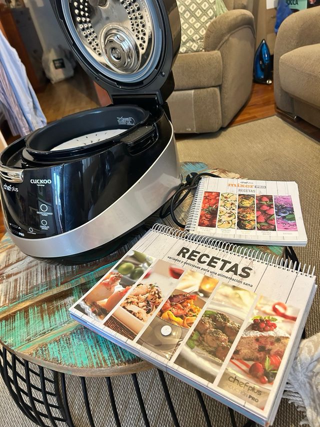 Robot Cocina Cuckoo Induction Pro + Licuadora