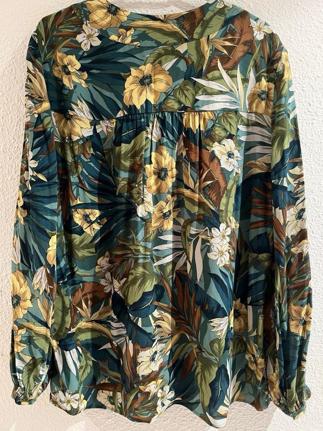Blusa estampada flores