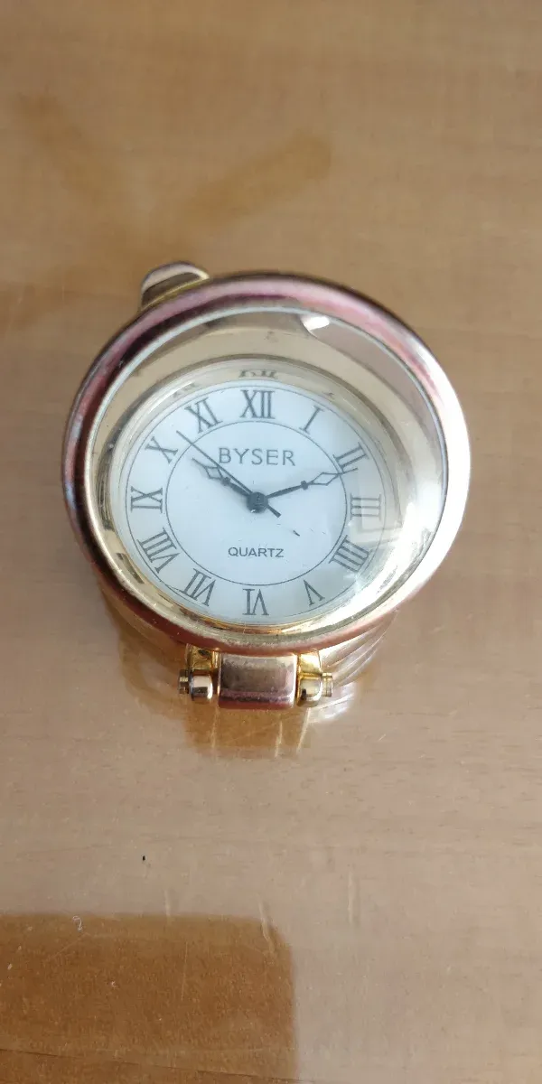 Reloj de bolsillo BYSER Quartz Dorado