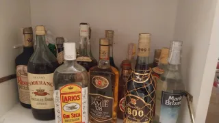 Set di bottiglie vintage anni '80