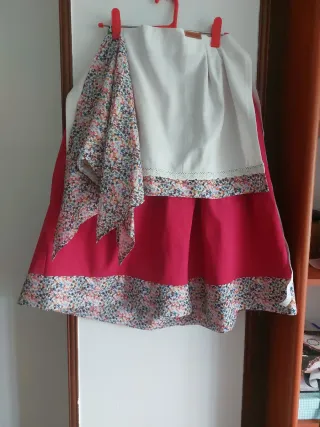 Traje de casera rosa fusia 73 cm largo