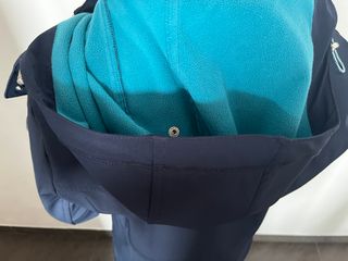 Parka azul con forro y capucha