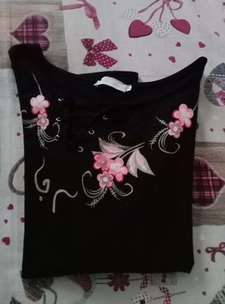 Top mujer negro con flores rosa XXL
