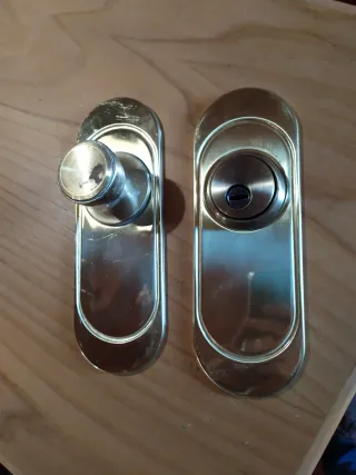 Placas para pomos y escudos de cerradura