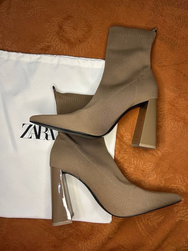 Botas Zara tacón marrón y dorado