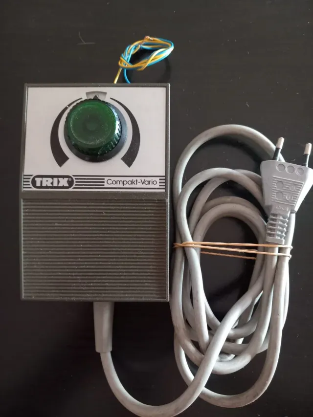 TRIX Kompakt-Vario transformador maqueta