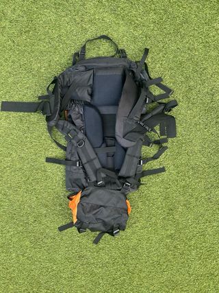 Mochila The North Face 75L Negra/Naranja