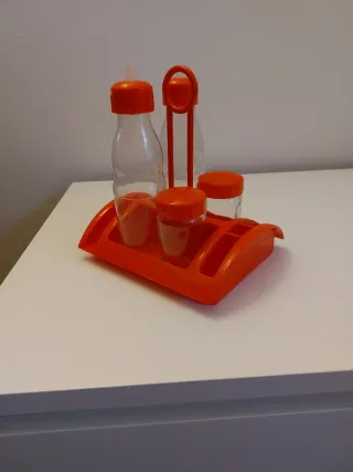 Set Olio e Aceto rosso con portatovaglioli.