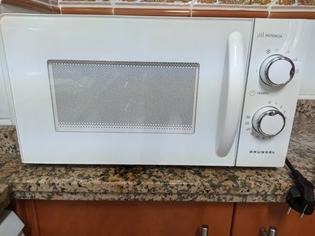 Microondas Blanco Grunkel MW-20MI de 700w