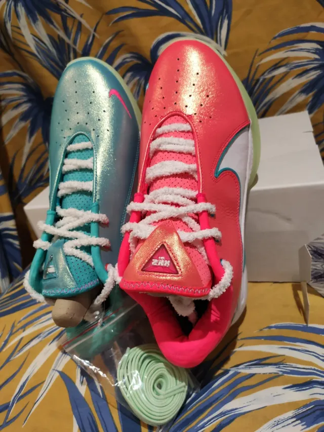 T. 44,5 Nike LeBron XXII "Xmas"