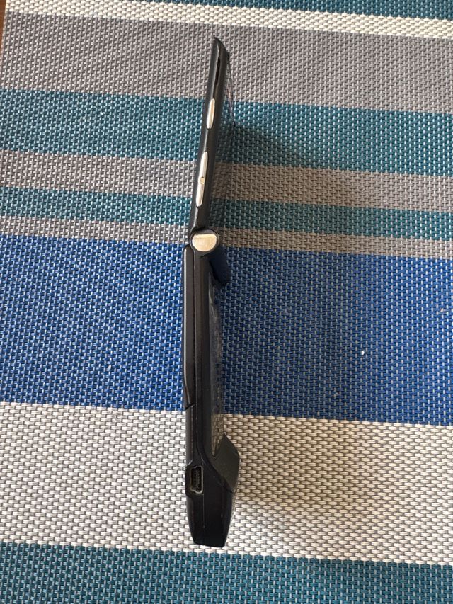 Telefono cellulare Motorola RAZR V3i, Nokia nero e rosa