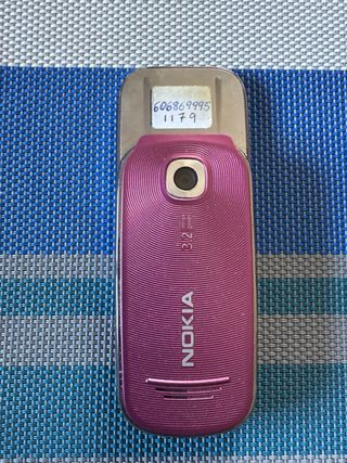 Telefono cellulare Motorola RAZR V3i, Nokia nero e rosa