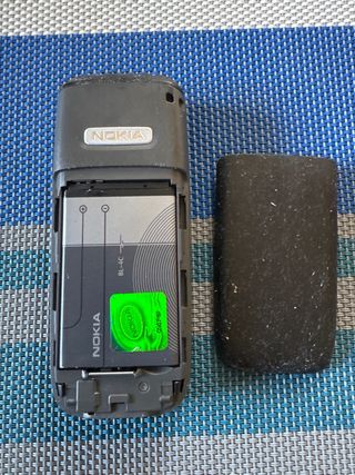 Telefono cellulare Motorola RAZR V3i, Nokia nero e rosa