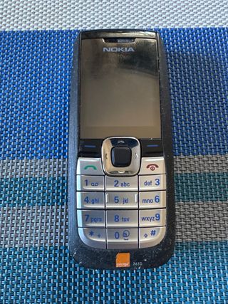 Telefono cellulare Motorola RAZR V3i, Nokia nero e rosa