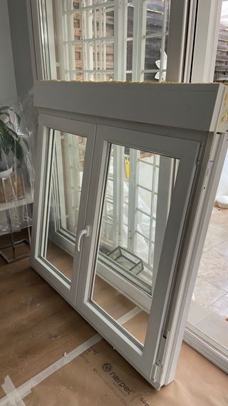 Ventana Kommerling con persiana