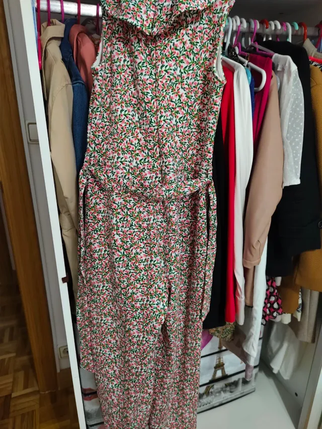 Enterizo ,Vestido floral blanco y rosa