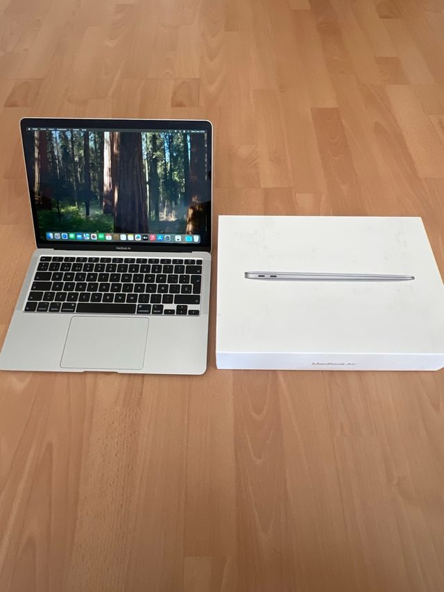 MacBook Air 1.1GHz Intel Core i5 Plata 2020