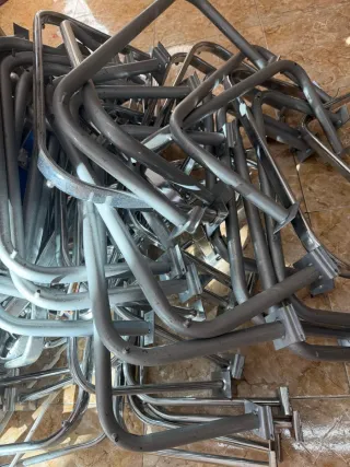 Estanterías metálicas de tienda