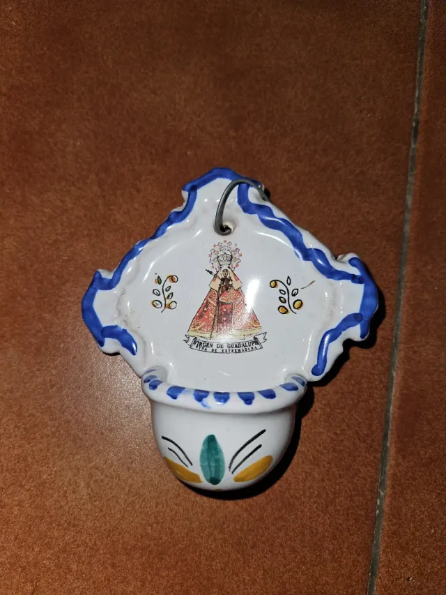 Pila de agua bendita Virgen de Guadalupe